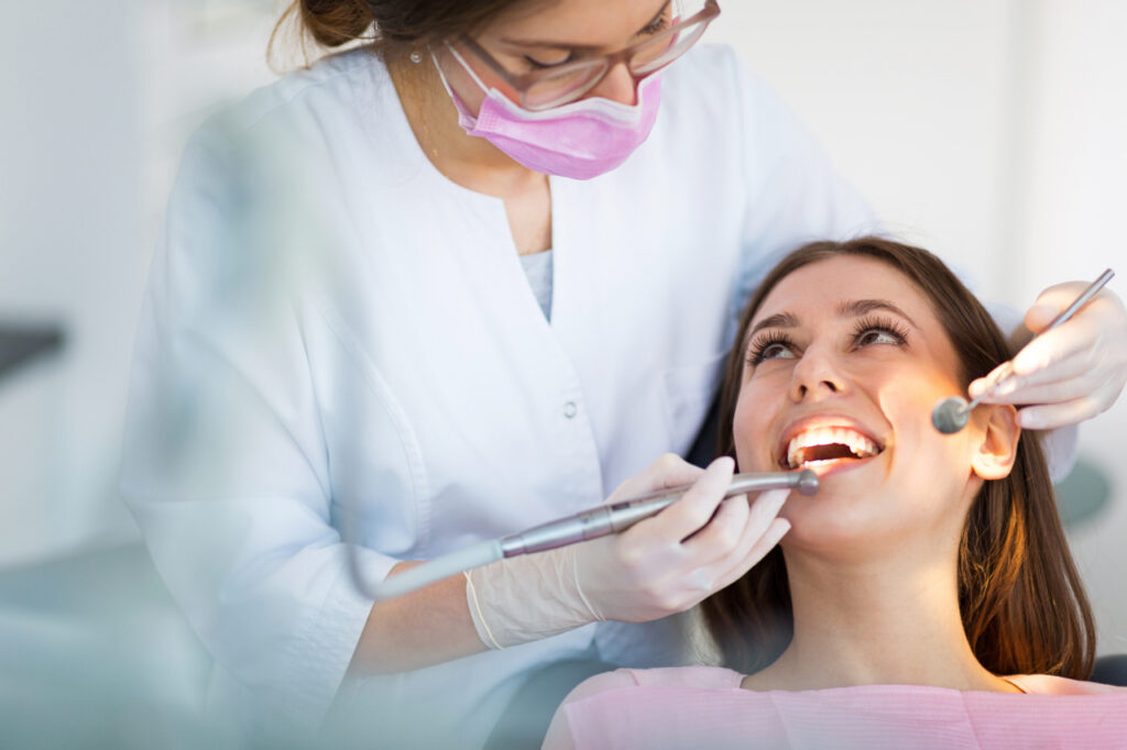Dental Sealants for Kids and Adults: Are They Worth It in Maplewood, MN?
